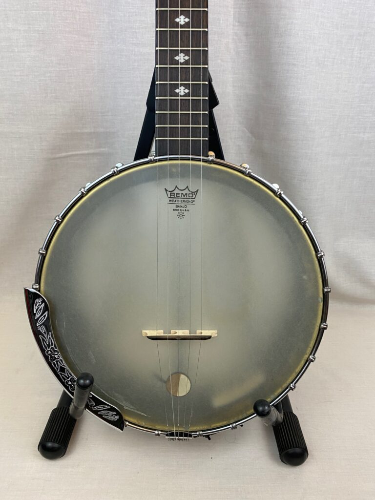 Grafton banjo deals